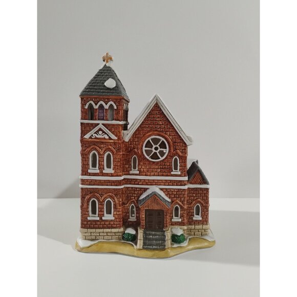 Church on Main Street from the Lefton Colonial Village collection, Antique Model - Picture 3 of 16